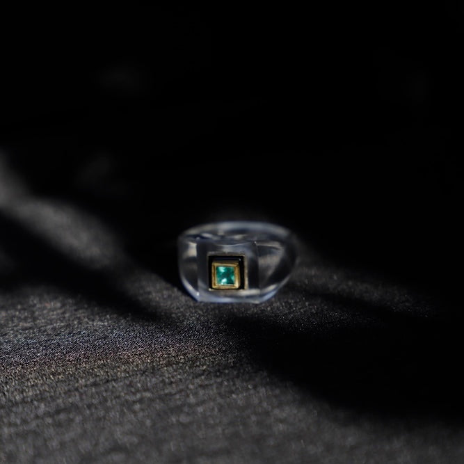 水精 K18 rock crystal and emerald signet ring – sharanpoi
