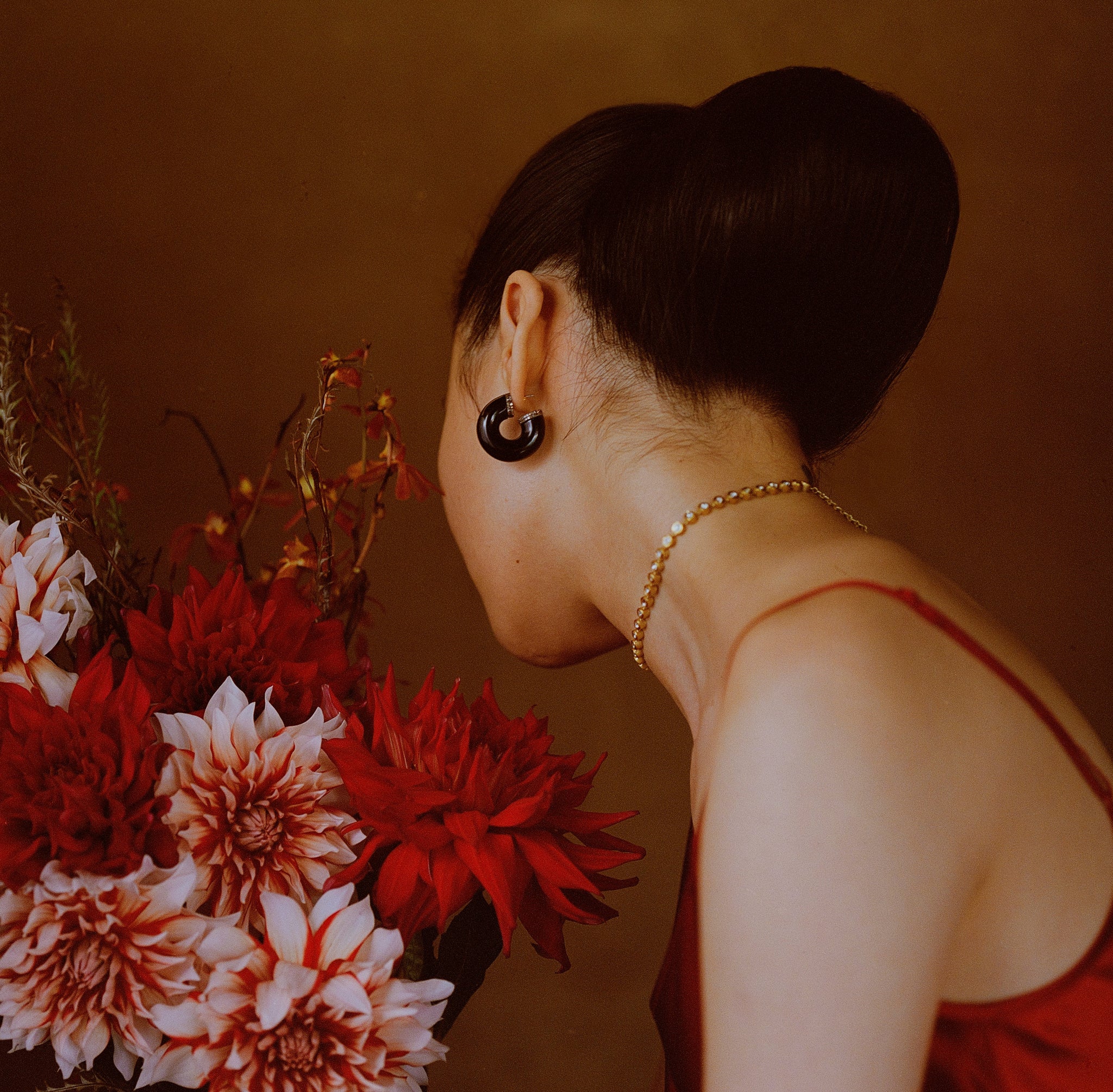 たまのうてな Japanese urushi with pave diamonds hoops