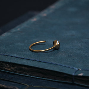 青藍 K18 sapphire with enamel cuff ring