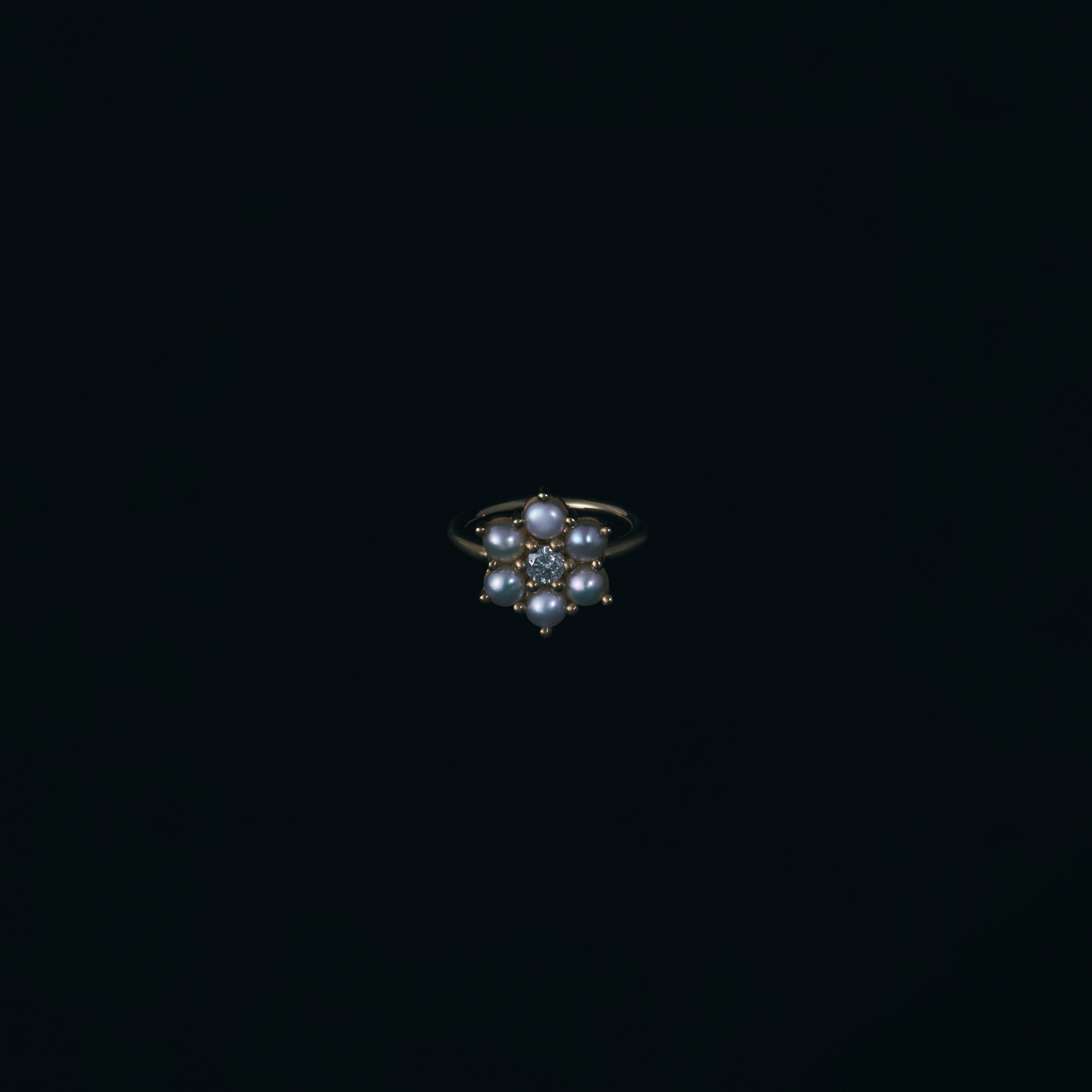 sharanpoi 天の川 K18 black nuts ダイヤモンド リング 雪花冠 K18 baby pearls and black nuts diamond pinky ring – sharanpoi